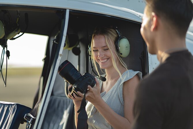 60 Minutes SHARED Helicopter Tour in Honolulu - Diamond Head, Hanauma Bay, and the southeast coast
