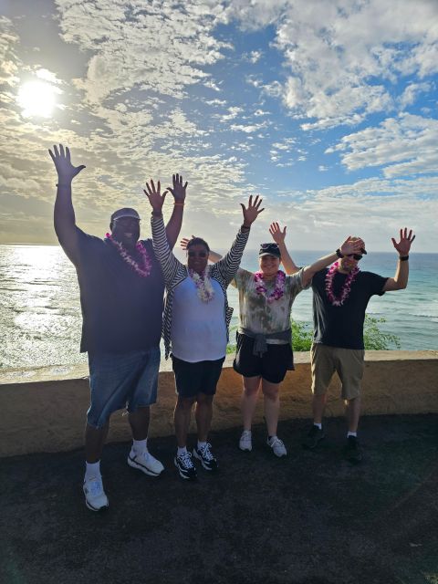 Amazing Circle Island Tour - Temple, nuts, and a famous island landmark