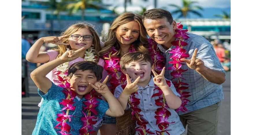 Arrival Lei Greeting --HNL to Waikiki Private Transfer - The Orchid Lei Welcome