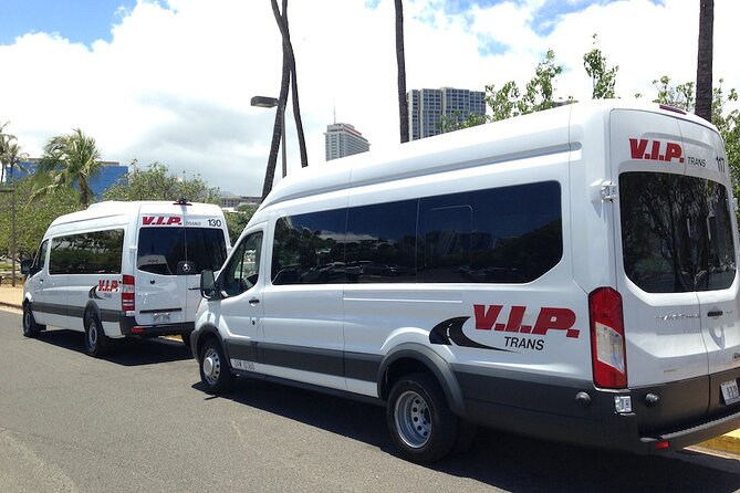 Arrival Transfer: Airport Shuttle Honolulu To Ko'olina - Why the green-shirt greeter matters