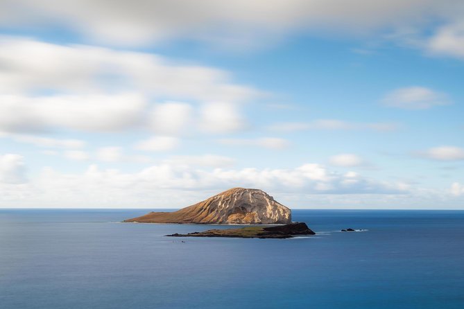 Beautiful Colors of Hawaii Photo Tour - Halona Blowhole and the force of the ocean