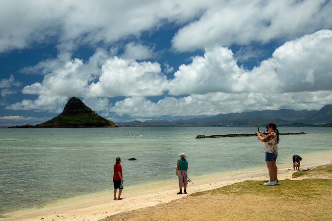 Best Of Oahu: Grand Circle Island Small Group Tour From Waikiki - Diamond Head and the southeast coast