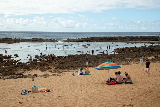 Best Of Oahu: Grand Circle Island Small Group Tour From Waikiki - Nuʻuanu Pali and the windward side