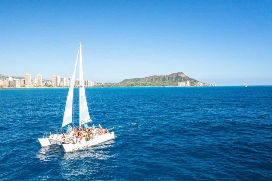 BYOB Weekend Sightseeing Sail towards Diamond Head - What this $23 Waikiki sail actually offers