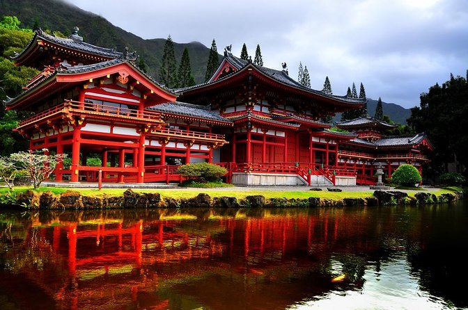 Byodo In Temple, Waimea Botanical Garden-Waterfall: Includes Fees - The best parts of this Oahu circle tour