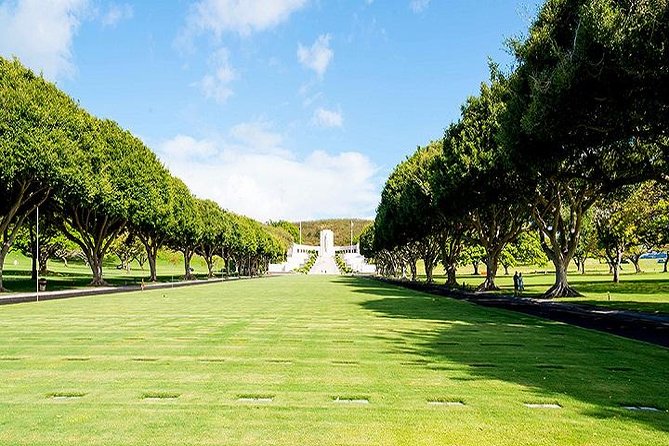 Complete Pearl Harbor Experience from Waikiki Area Hotels - Getting from Waikiki to Pearl Harbor
