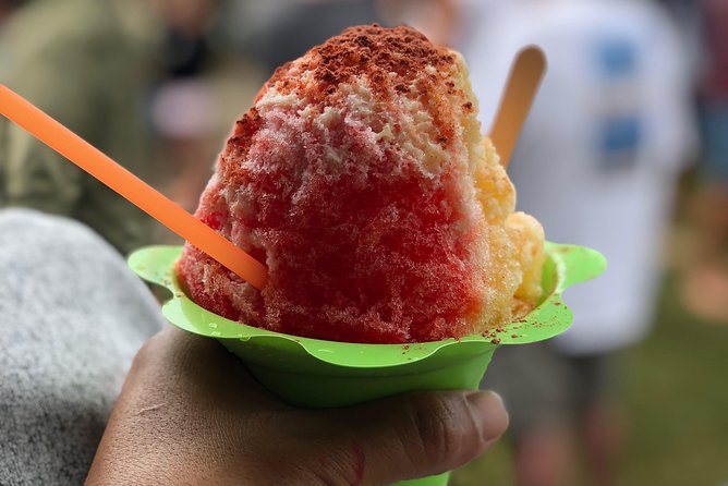 Da Local's Food Tour of Oahu - Food history between the markets and bakeries