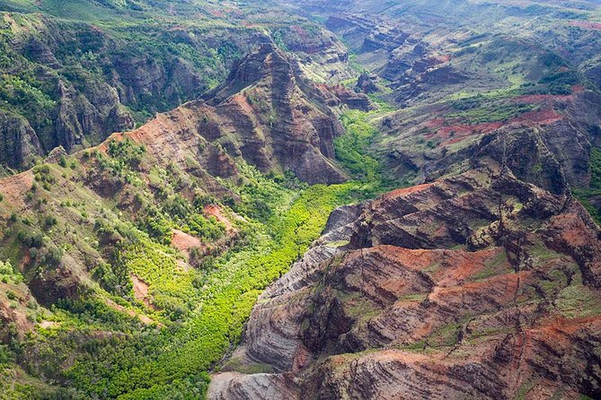 Day Trip from Oahu to Kauai: Waimea Canyon & Wailua River - The early flight from Oahu to Kauai