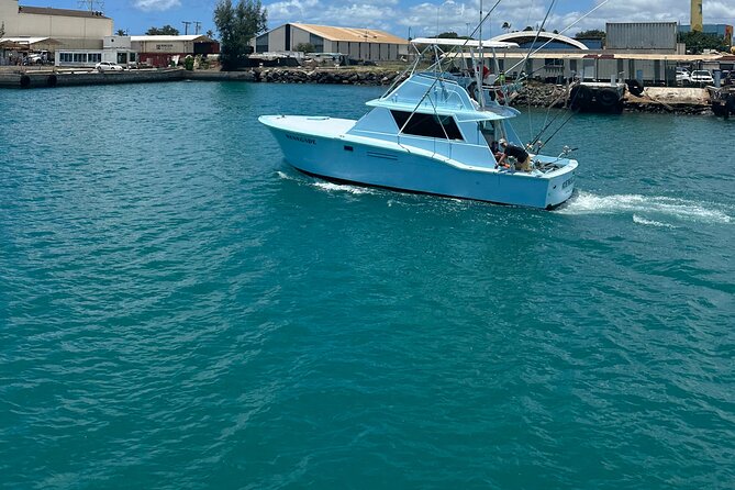 Deep Sea Shared Fishing Charter in Honolulu - Crew style and the hands-on factor