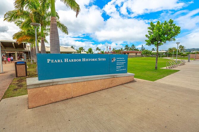 Deluxe Arizona Memorial and USS Missouri Battleship Tour - What the $139 price really covers