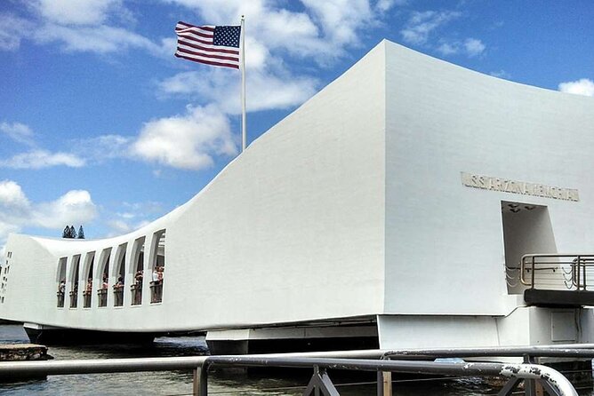 Deluxe Arizona Memorial Bowfin Submarine and Honolulu City Tour - The right kind of day for this tour