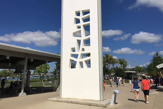 Deluxe Pearl Harbor USS Arizona Memorial and Honolulu City Tour - The USS Arizona Memorial is the heart of the day