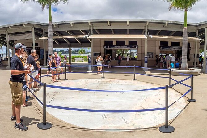 Deluxe Pearl Harbor USS Arizona Memorial and Honolulu City Tour - Pickup and the small-group van