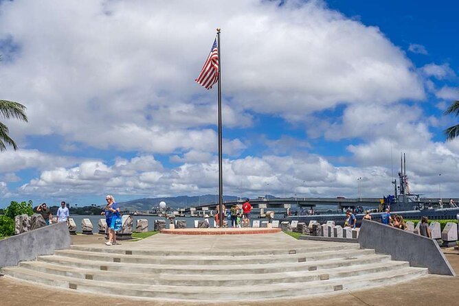 Deluxe Pearl Harbor USS Arizona Memorial and Honolulu City Tour - The strict Pearl Harbor bag rule