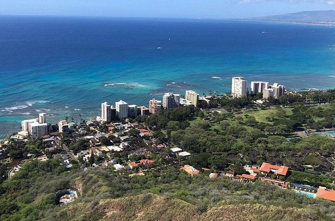 Diamond Head Hiking Tour with Ticket and Reservation Inclusion - Who should take this hike?
