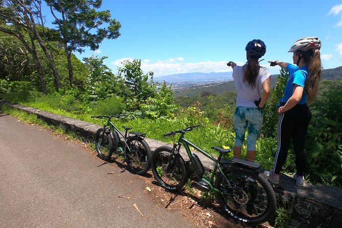 eBike Tour Honolulu Rainforest - How the guides shape the morning