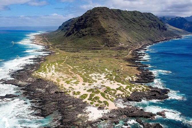 Famed North Shore Tour - Shark’s Cove is short, rocky, and condition-dependent