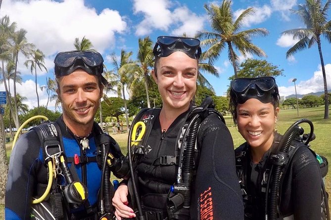 First-Time Scuba Diving in Honolulu + Free Videos - The lagoon setting: calm water, limited drama