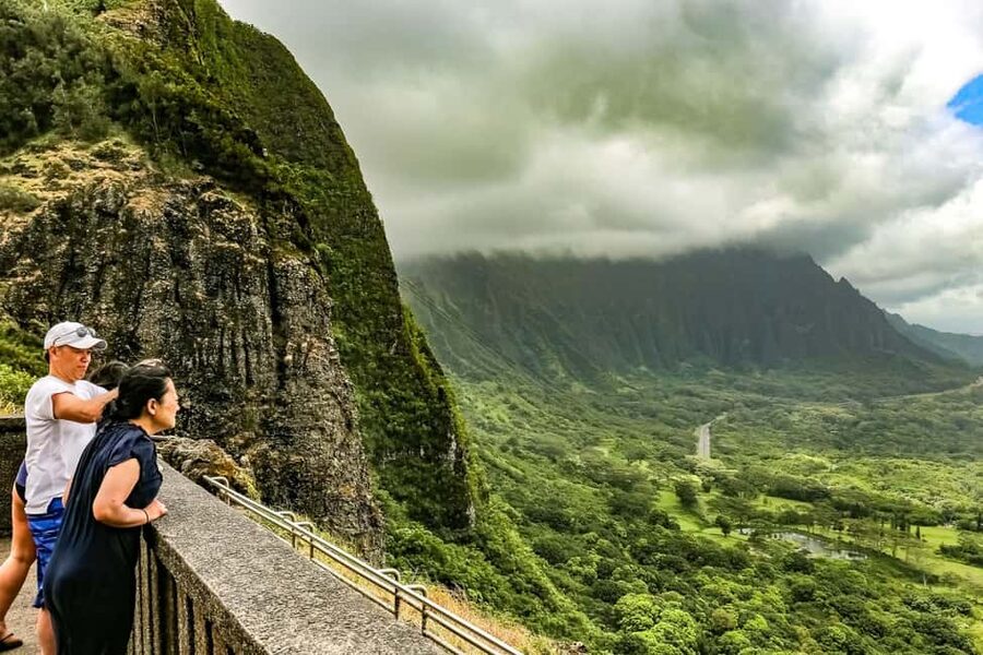 From Waikiki: Oahu Circle Island Tour - Why a circle island tour can make sense on Oahu