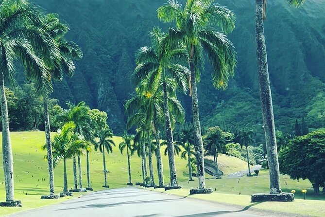 Full-Day Circle Island Guided Tour of Oahu - Byodo-In Temple’s calm half hour