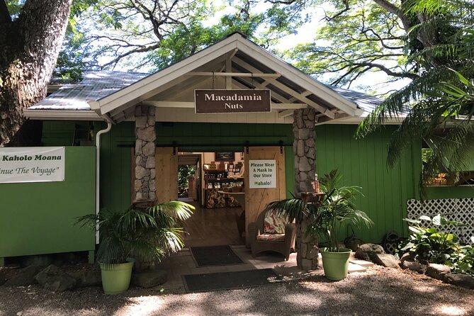 Full-Day Circle Island Guided Tour of Oahu - Green World Coffee Farms and Dole Plantation