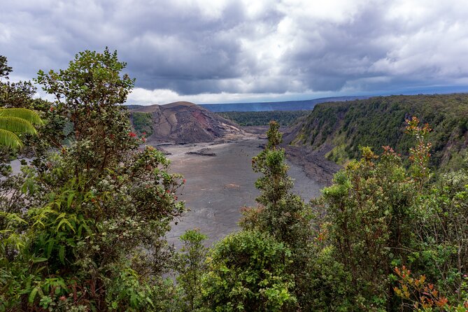 Hawaii Volcanoes National Park Experience From the Big Island - Punaluʻu Bake Shop for lunch and local flavor