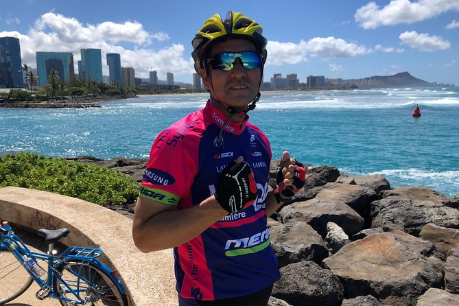 Historical Honolulu Bike Tour - Royal Honolulu in a compact sequence