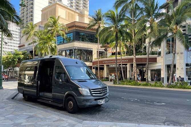 HNL Airport & Waikiki Private Transfer by Brand New Mercedes Van - The Mercedes van and group comfort