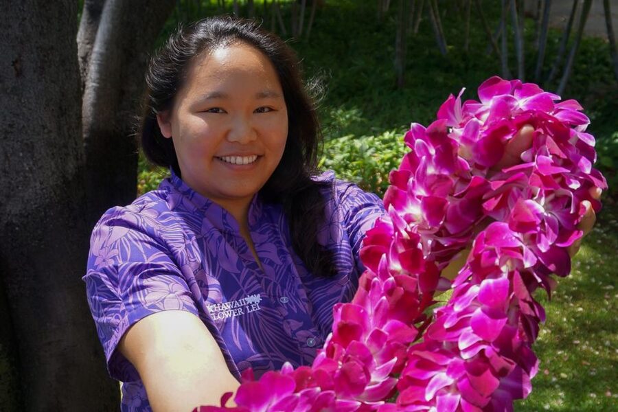 Honolulu Airport Custom Lei Greeting - Choose Your Lei - The useful help beyond the flowers
