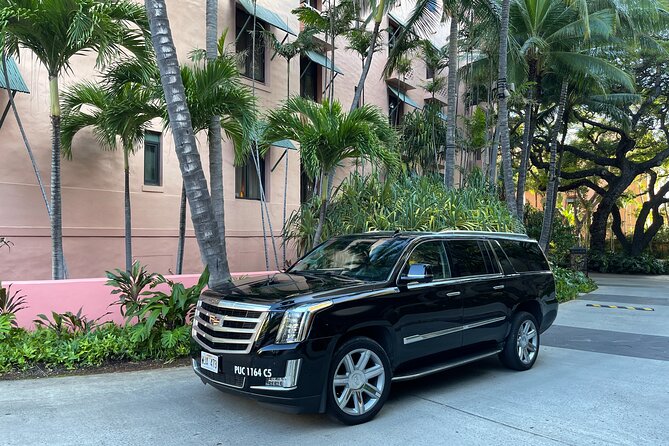 Honolulu Airport & Waikiki Hotels Private Transfer by Luxury SUV(up to 5 people) - A calm landing at Honolulu Airport