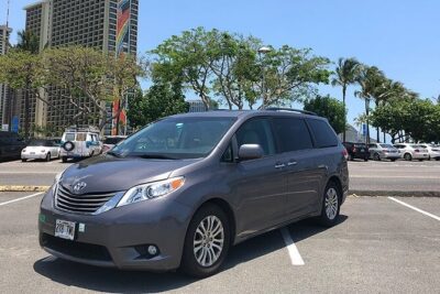 Honolulu Airport & Waikiki Hotels Private Transfer by Minivan (up to 5 people)