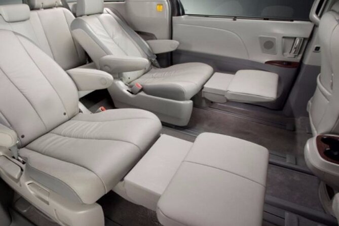 Honolulu Airport & Waikiki Hotels Private Transfer by Minivan (up to 5 people) - Communication is the real strength