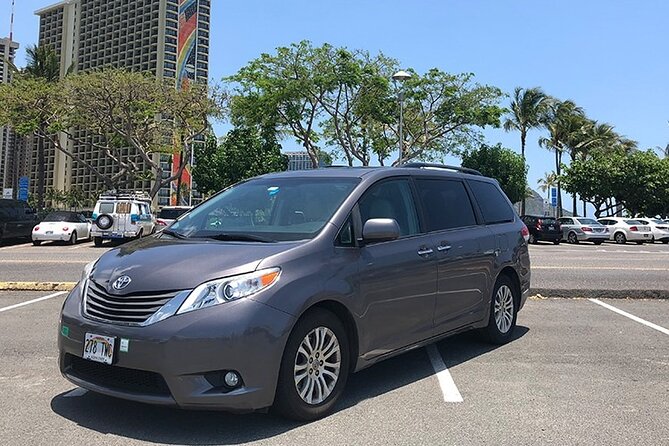 Honolulu Airport & Waikiki Hotels Private Transfer by Minivan (up to 5 people) - A direct 30 to 45-minute ride to Waikiki