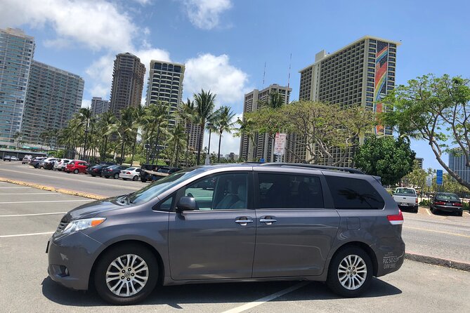 Honolulu Airport: Waikiki Private Transfer With Lei Greeting - Small details that make arrival easier