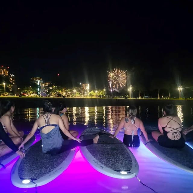 Honolulu: Fireworks Glow and Flow Yoga Class - Watching fireworks from the water