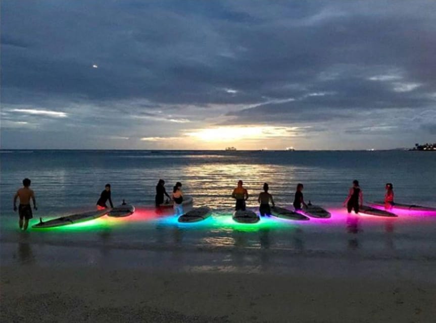 Honolulu: Fireworks Glow and Flow Yoga Class - Who will enjoy this most