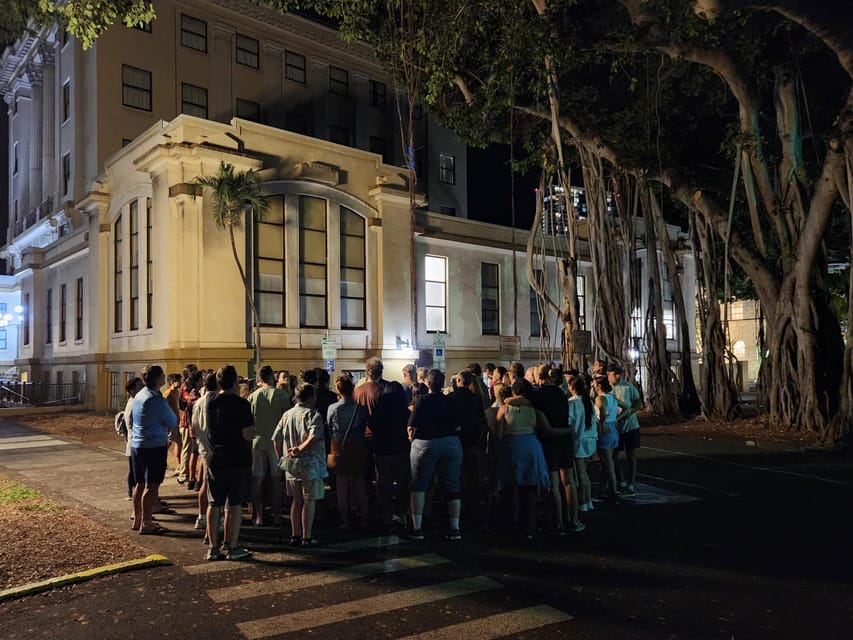 Honolulu: Ghosts of Old Honolulu Walking Tour - A short walk with a full 90 minutes of storytelling