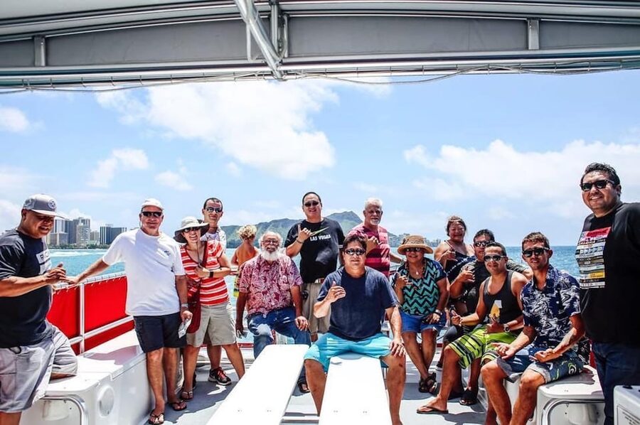 Honolulu: Glass Bottom Boat Tour along Oahu's South Shore - Should you book the Haleiwa Queen tour?