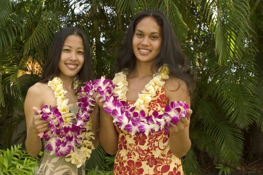 Honolulu Honeymoon Airport Lei Greeting - A small Hawaiian welcome before the bags arrive