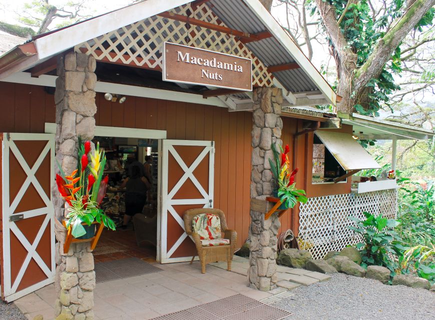 Honolulu: Oahu Sights and Bites Circle Island Foodie Tour - Macadamia Farm turns tasting into a real stop