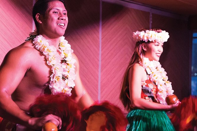 Honolulu: Pacific Star Sunset Dinner Cruise and Show - Boarding at Aloha Tower for a Waikiki-friendly evening