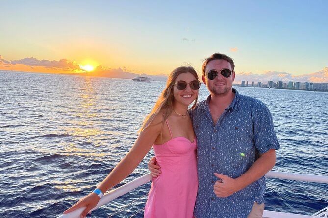 Honolulu Sunset Dinner Cruise with Friday Fireworks Show - Dinner on board: what is actually served