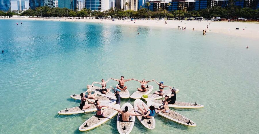 Honolulu: SUP (Standup Paddleboard) Yoga Class - Starting at Magic Island in Ala Moana Beach Park