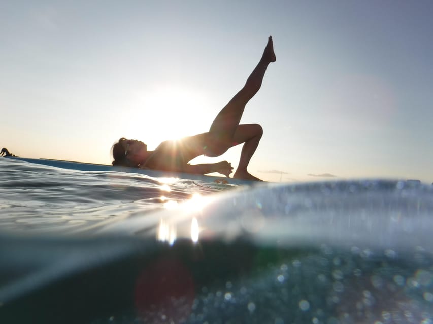 Honolulu: SUP (Standup Paddleboard) Yoga Class - What the 75-minute format feels like