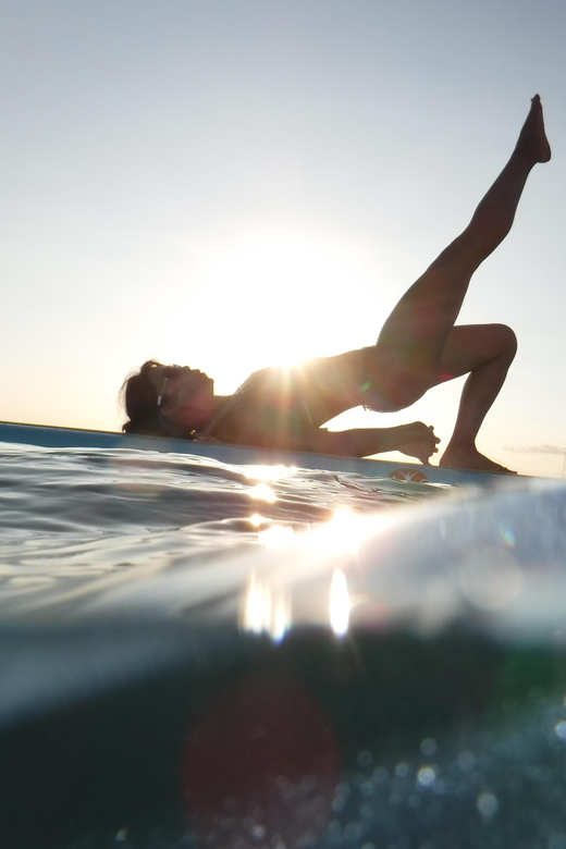 Honolulu: SUP (Standup Paddleboard) Yoga Class - Is $53 a fair price?