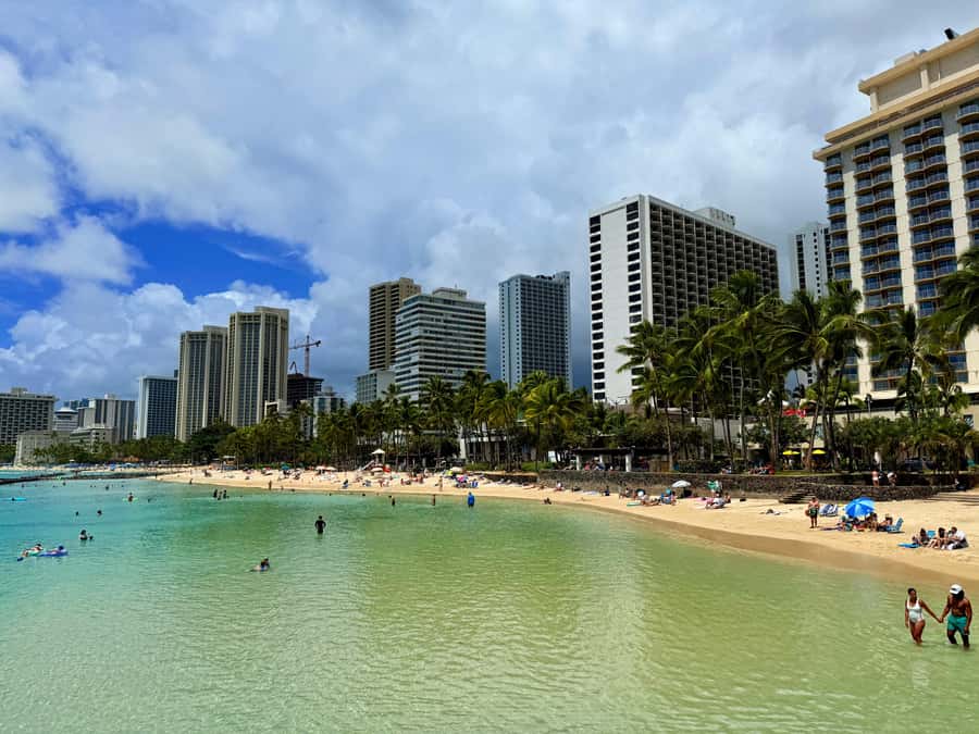 Honolulu: Waikiki Food Tour with Local Guide - Hawaiian BBQ and local comfort food