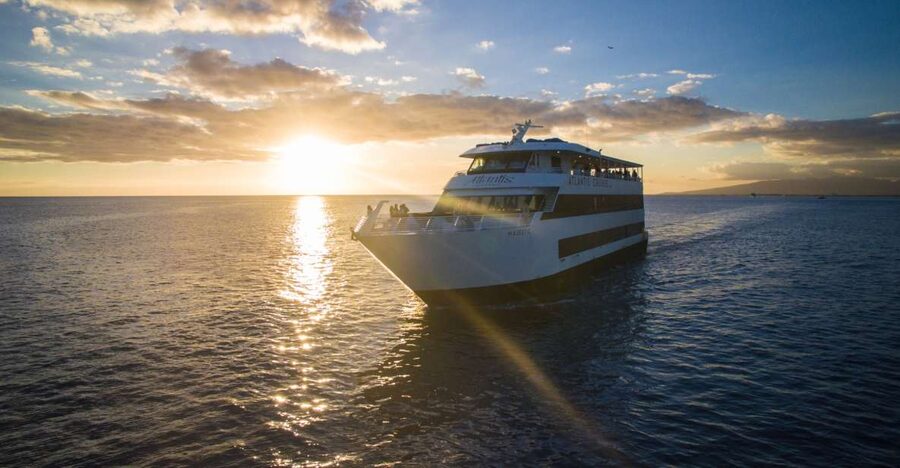 Honolulu: Waikiki Sunset and Cocktail Cruise - Why the sunset looks better from the water