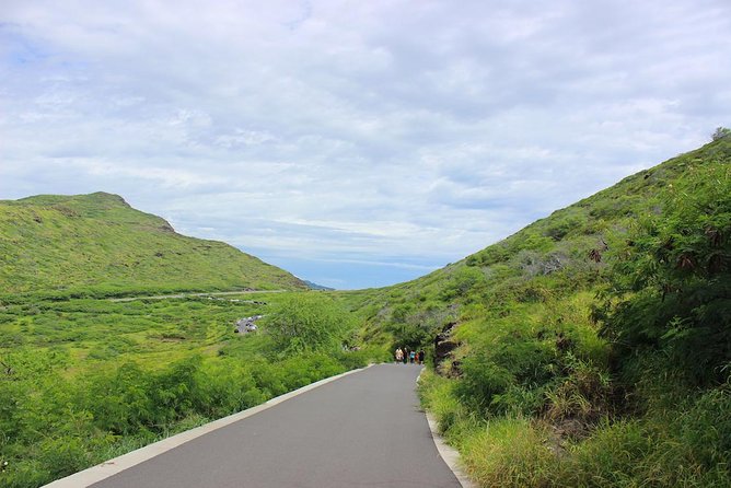 Makapu’u Lighthouse Trail and Shuttle Service - Winter whale watching is a bonus, not a promise