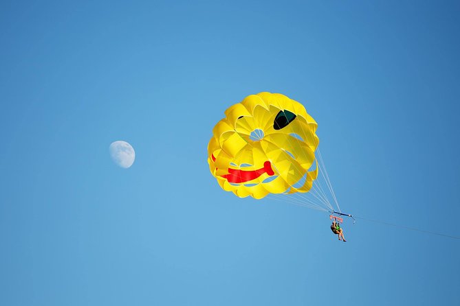 Maunalua Bay Higher Flyer Parasailing Adventure - The 20-minute ride to the launch site