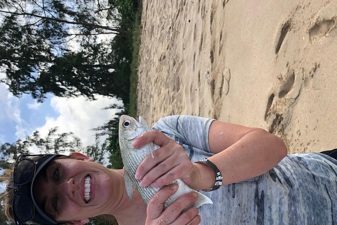 North Shore Tour Guide Shoreline Fishing - The value of the included gear